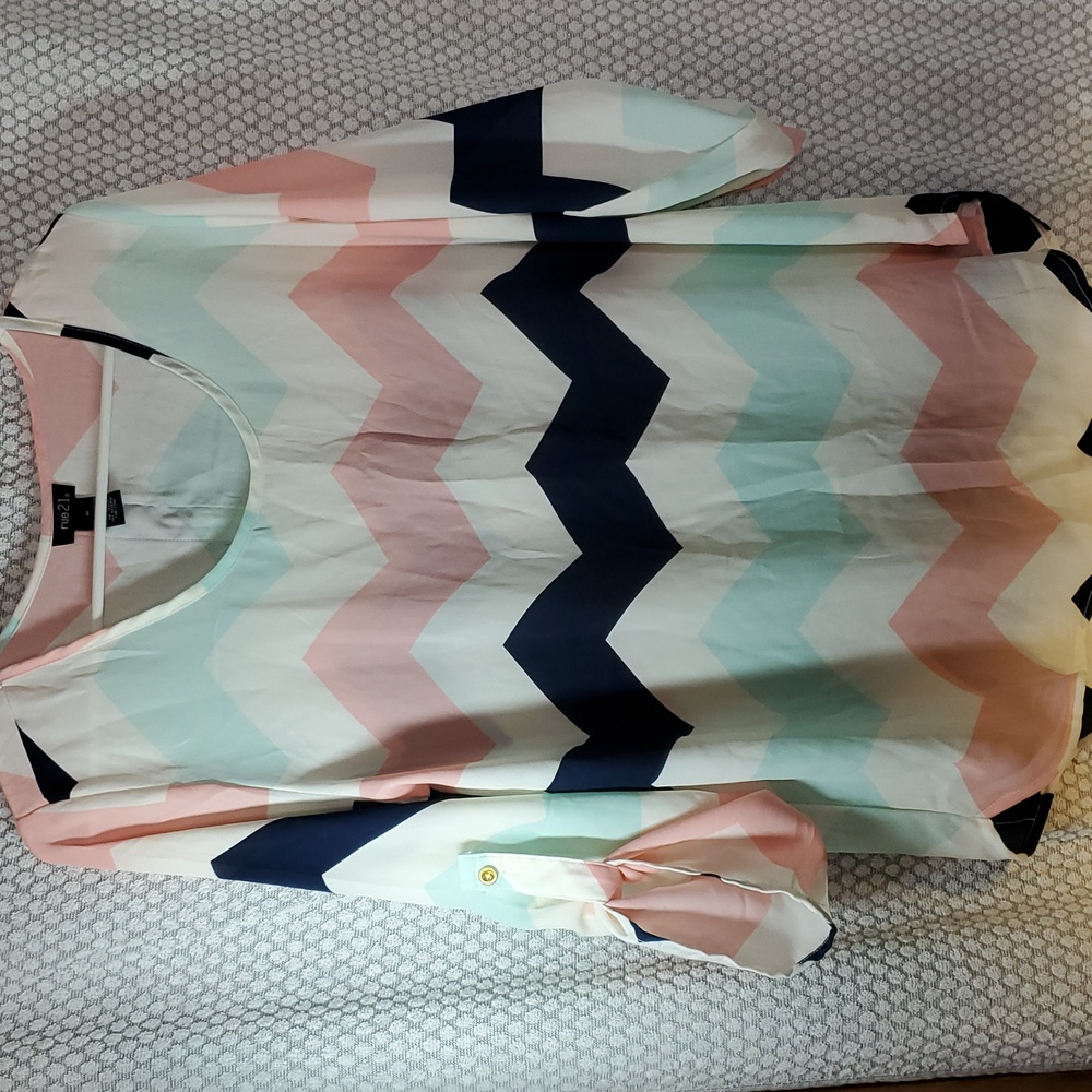Rue21 Chevron Blouse in Pink, Blue, and White - Picture 5 of 8